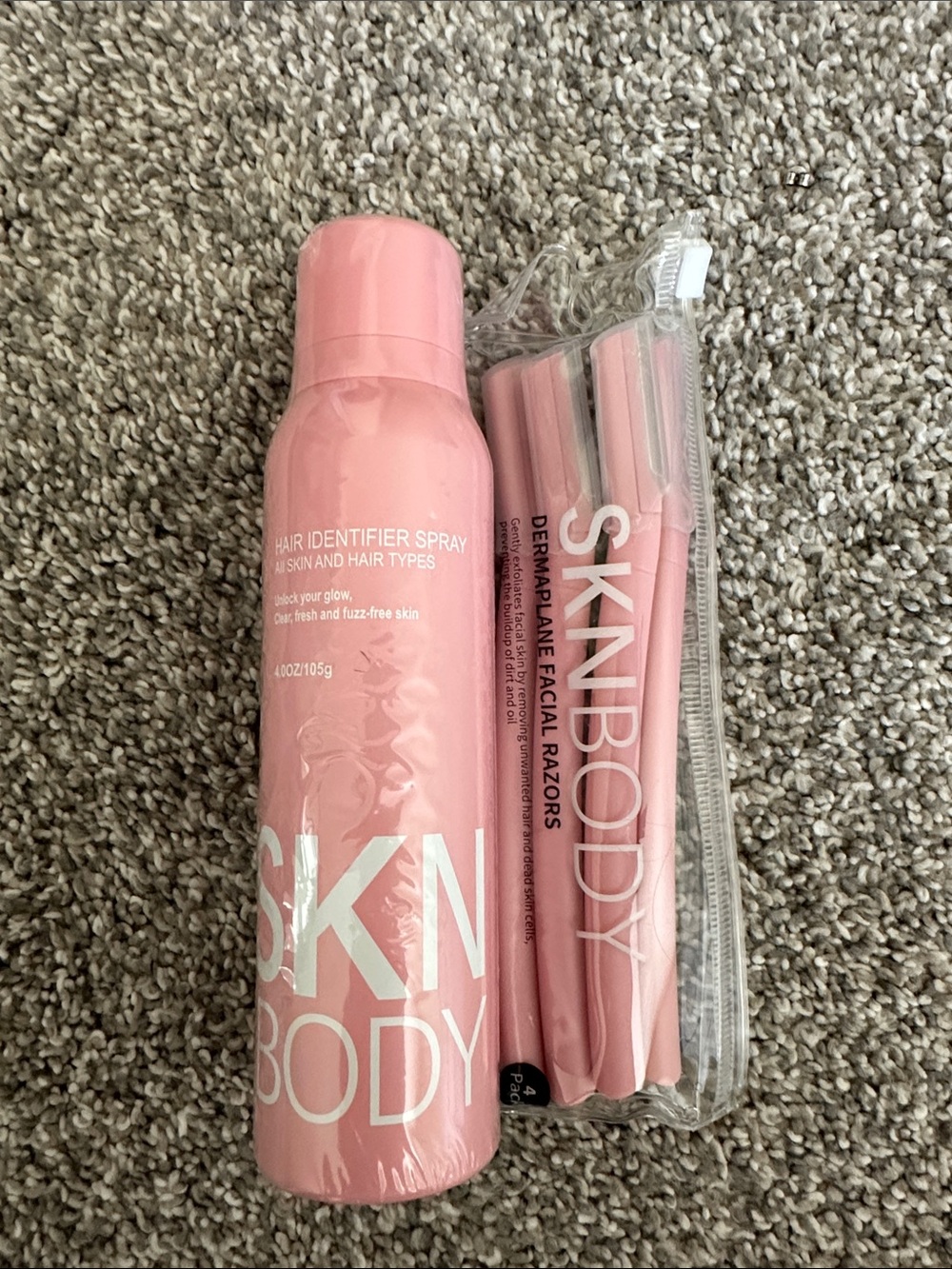 SKNBODY Hair Identifier Spray & Dermaplane Facial Razor Set